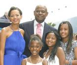 Forest Whitaker sa femme Keisha, leurs filles Sonnet et True ainsi que la fille de Keisha, Autumn