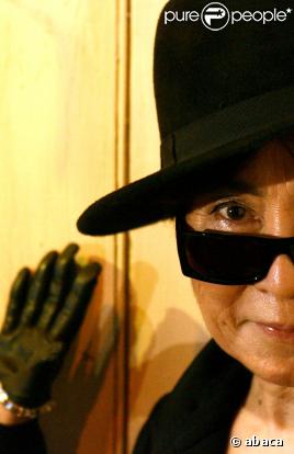 Yoko Ono : la veuve de John Lennon a 75 ans !