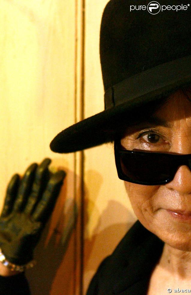 Yoko Ono : la veuve de John Lennon a 75 ans !