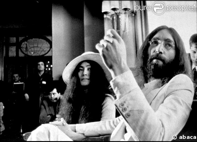 Yoko Ono : la veuve de John Lennon a 75 ans !