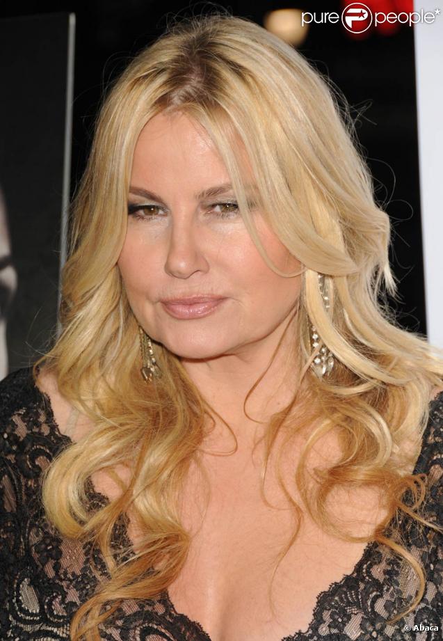 Jennifer Coolidge à l'occasion de l'avant-première de  Bad Lieutenant , dans le cadre de l'AFI FEST, à Los Angeles, le 4 novembre 2009.