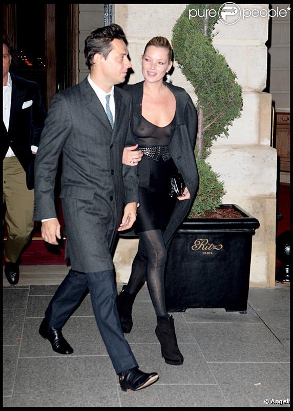 Kate Moss et Jamie Hince à Paris lors de la Fashion Week