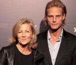 Claire Chazal et son compagnon Arnaud Lemaire ont célébré la réédition de la revue L'Architecture d'Aujourd'hui, le 5 novembre 2009 au Grand Palais