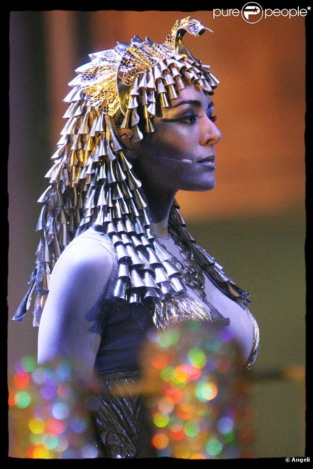 Sofia Essaïdi en Cléopâtre à Paris en février 2009
