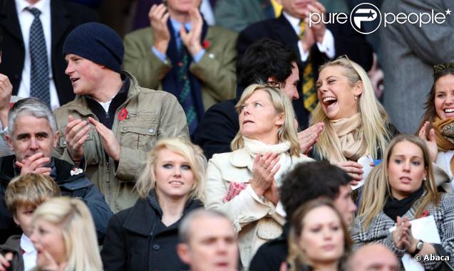 Le prince Harry et Chelsy Davy, c'est reparti ! Ils ont assisté ensemble à un match de rugby le 7 novembre 2009...