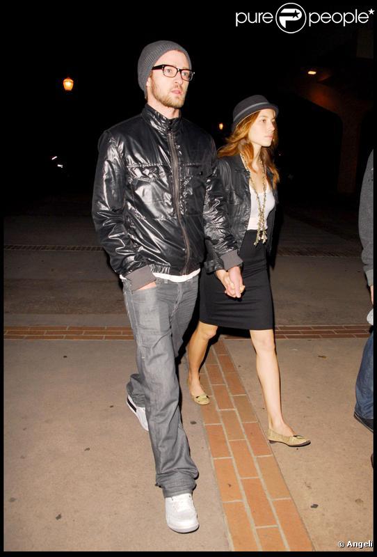 Justin Timberlake et Jessica Biel arrivent au concert de Jay-Z à Los Angeles le 8 novembre 2009