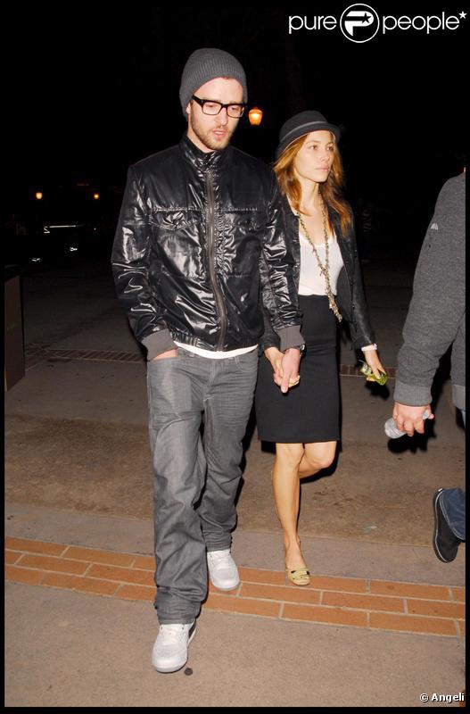 Justin Timberlake et Jessica Biel arrivent au concert de Jay-Z à Los Angeles le 8 novembre 2009