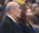 Valéry Giscard d'Estaing et Carla Bruni voient dans la même direction 