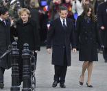 François Fillon, Angela Merkel, Nicolas Sarkozy et Carla Bruni - 11 novembre 2009 à l'Arc de Triomphe (Paris)
