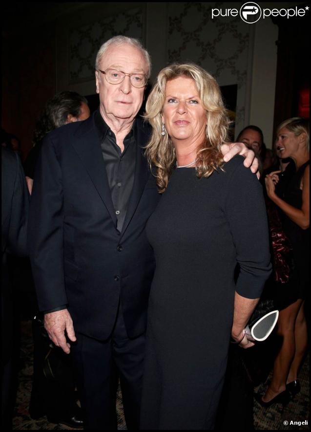 Michael Caine et sa fille Nikki, à l'occasion de l'avant-première britannique de  Harry Brown , qui s'est tenue à l'Odeon de Leicester Square de Londres, le 10 novembre 2009.