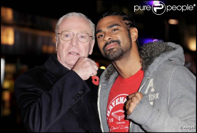Michael Caine et le boxeur David Haye, à l'occasion de l'avant-première britannique de  Harry Brown , qui s'est tenue à l'Odeon de Leicester Square de Londres, le 10 novembre 2009.