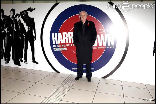 Michael Caine, à l'occasion de l'avant-première britannique de  Harry Brown , qui s'est tenue à l'Odeon de Leicester Square de Londres, le 10 novembre 2009.