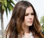 Rachel Bilson faisant son shopping dans une boutique de West Hollywood, le 11 novembre 2009