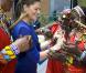 La princesse Victoria de Suède, en visite au Kenya, a procédé le mercredi 11 novembre 2009 à l'inauguration des nouveaux locaux de l'Export Council, à Nairobi, vêtue d'un élégant ensemble bleu saphir