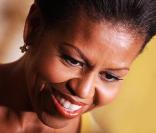 Michelle Obama à la Maison Blanche à Washington lors d'un discours sur les femmes âgées face aux difficultés de financement des soins le 13 novembre 2009