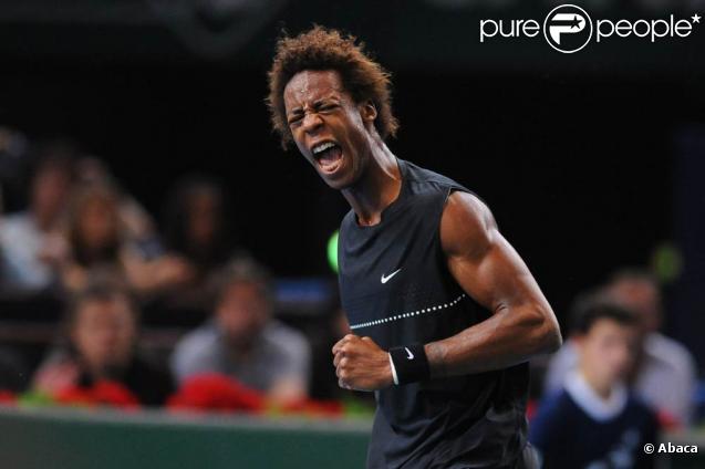 Gaël Monfils s'est incliné, mais avec panache, face à Novak Djokovic en finale du Masters 1000 BNP Paribas, à Paris-Bercy, le 15 novembre 2009