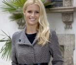 Michelle Hunziker lance une campagne de sensibilisation aux violences conjugales et envers les enfants, à Milan, le 13 novembre 2009.