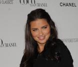 Adriana Lima à la première de Coco avant Chanel à Los Angeles en septembre 2009