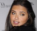 Adriana Lima est... maman !
