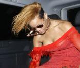 Rihanna à la soirée de lancement de  Rated-R,  au Mahiki à Londres, le 16 novembre 2009