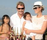 Johnny Hallyday avec Laeticia et leurs filles Jade et Joy 