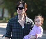 Jennifer Garner et sa fille Seraphina (22 novembre 2009, Brentwood)
