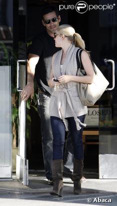 LeAnn Rimes sortant d'un restaurant japonais en Californie le 23 novembre 2009