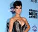 Rihanna est juste un petit bout de femme totalement torride...