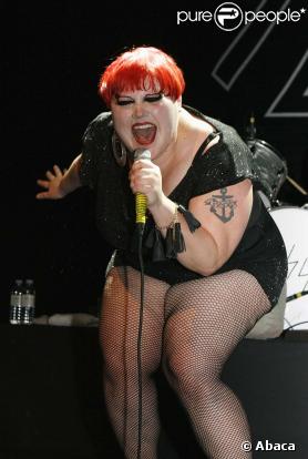 Beth Ditto et The Gossip en concert à Londres le 28 novembre 2009.