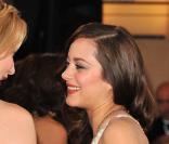 Cate Blanchett et Marion Cotillard, très complices, à la cérémonie des Oscars 2008