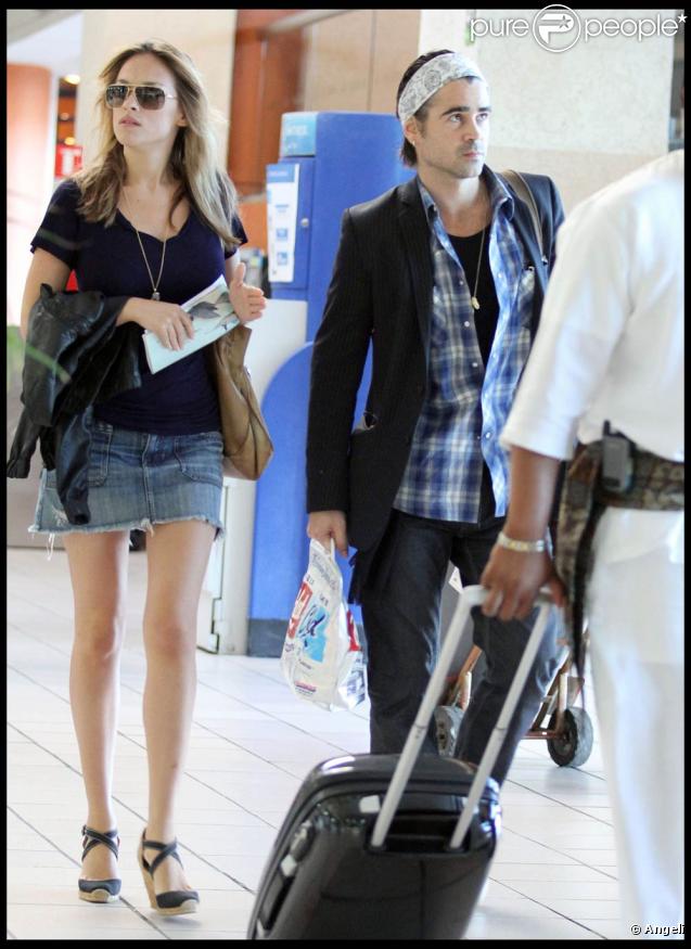 Colin Farrell et la belle Alicja Bachleda-Curus arrivent à l'aéroport de Los Angeles, après un week-end romantique à Mexico, le 1er décembre 2009.