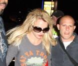 Britney Spears quitte l'Australie après un mois de concerts à guichets fermés le 30 novembre 2009 