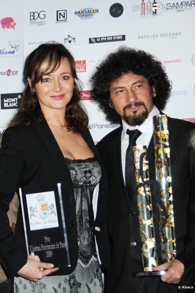 Julie Ferrier et Radu Mihaileanu lors de la remise du prix Cinéma Patrimoine de Paris, le 5 décembre à l'Automobile Club de France, à Paris.