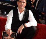 John Stamos inaugure son étoile sur le Walk of Fame d'Hollywwod Boulevard en novembre 2009 