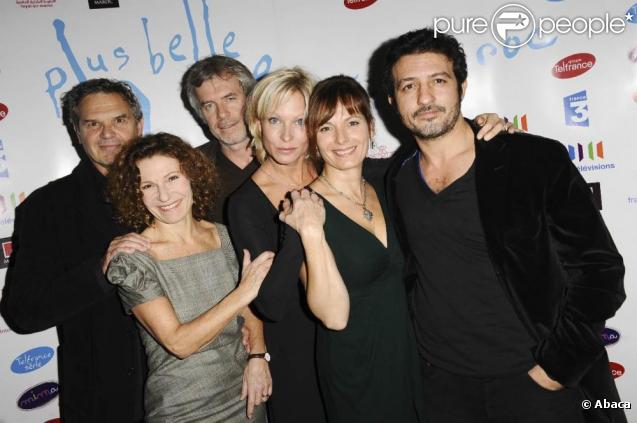 Olivier Pagès, Sylvie Flepp, Rebecca Hampton, Cécilia Hornus ou encore Farouk Bermouga à la conférence de presse du prime time de Plus Belle La Vie baptisé Les Filles du désert. 07/12/09