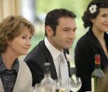 Miou-Miou, Gilles Lellouche et Mélanie Doutey dans le film Une petite zone de turbulences