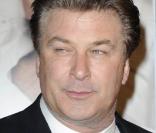 Le charismatique Alec Baldwin, à l'occasion de l'avant-première de  Pas si simple , qui s'est tenue au Paris Theatre de New York, le 9 décembre 2009.