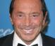 Paul Anka, à l'occasion de l'Unicef Snowflake Ball 2009, qui s'est tenu au Beverly Wilshire Hotel de Beverly Hills, à Los Angeles, le 10 décembre 2009.