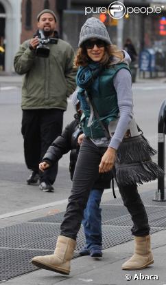 Sarah Jessica Parker à New York avec son fils James, le 14 décembre 2009