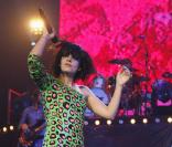 Lily Allen sur la scène de la Brixton Academy de Londres, le 17 décembre 2009.