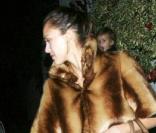 Jessica Alba et sa petite famille à Los Angeles le 18/12/09 
