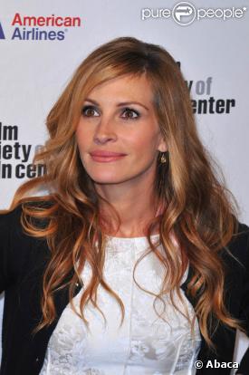 La belle Julia Roberts remettra un prix lors de la soirée des Golden Globes qui se tiendra le 17 janvier 2010 à Los Angeles.