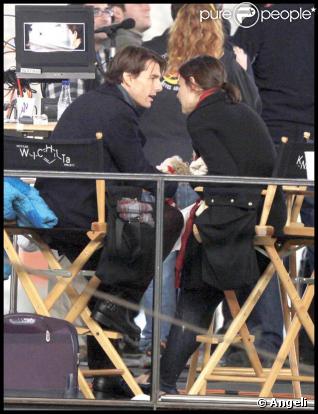 Tom Cruise, Katie Holmes et leur petite Suri sur le tournage de Knight and Day à Séville, décembre 2009