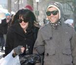 Ashlee Simpson et Pete Wentz en shopping à NYC (24 décembre 2009)