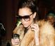 2009 - En l'espace de 10 ans de vie médiatique, Victoria Beckham a testé de nombreux styles tous aussi divers et variés. Elle revient, ces derniers temps, comme sur ce cliché pris à Paris, à celles qu'elle arborait au début des années 2000.