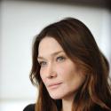 Carla Bruni : Le parachutage de son ami François Baudot lui promet un début 2010 houleux... La polémique enfle !