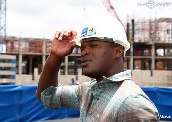 Marcel Desailly visite les stades qui accueilleront les matches de la Coupe du Monde de football 2010, à Johannesburg en Afrique du Sud.