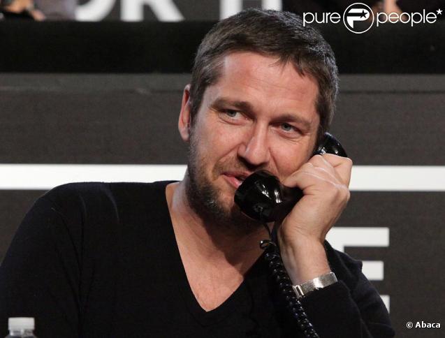 Gerard Butler à Los Angeles pendant le Téléthon pour Haïti organisé le 22 janvier par George Clooney et Wyclef Jean.