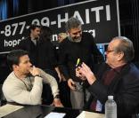 George Clooney, Mark Wahlberg et Jack Nicholson à Los Angeles pendant le Téléthon pour Haïti organisé le 22 janvier par George Clooney et Wyclef Jean.