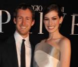 Adam Shulman et Anne Hathaway au défilé Giorgio Armani Privé, le 25 janvier 2010
